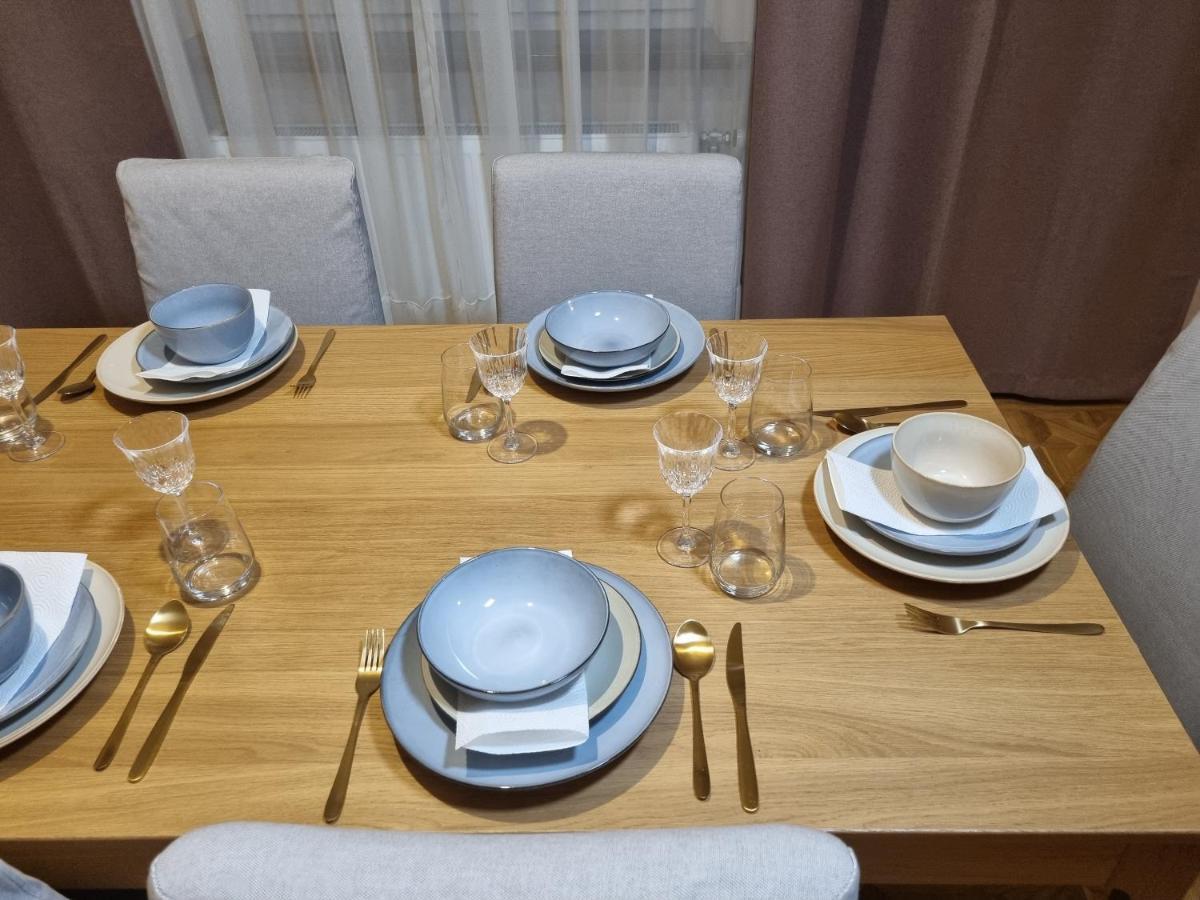 Villa With Private Sauna And Jacuzzi, 8 Min From Schloss Schoebrunn เวียนนา ภายนอก รูปภาพ