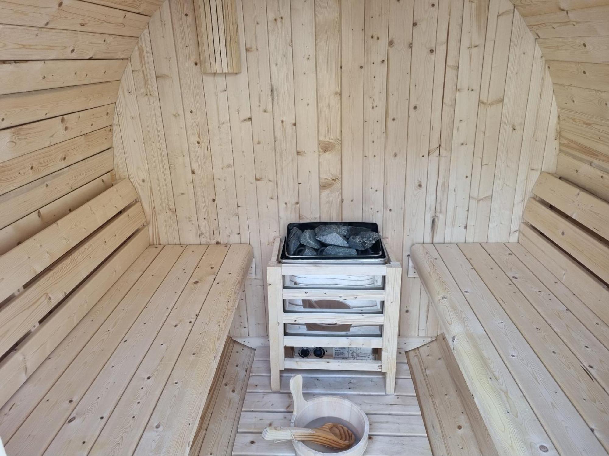 Villa With Private Sauna And Jacuzzi, 8 Min From Schloss Schoebrunn เวียนนา ภายนอก รูปภาพ