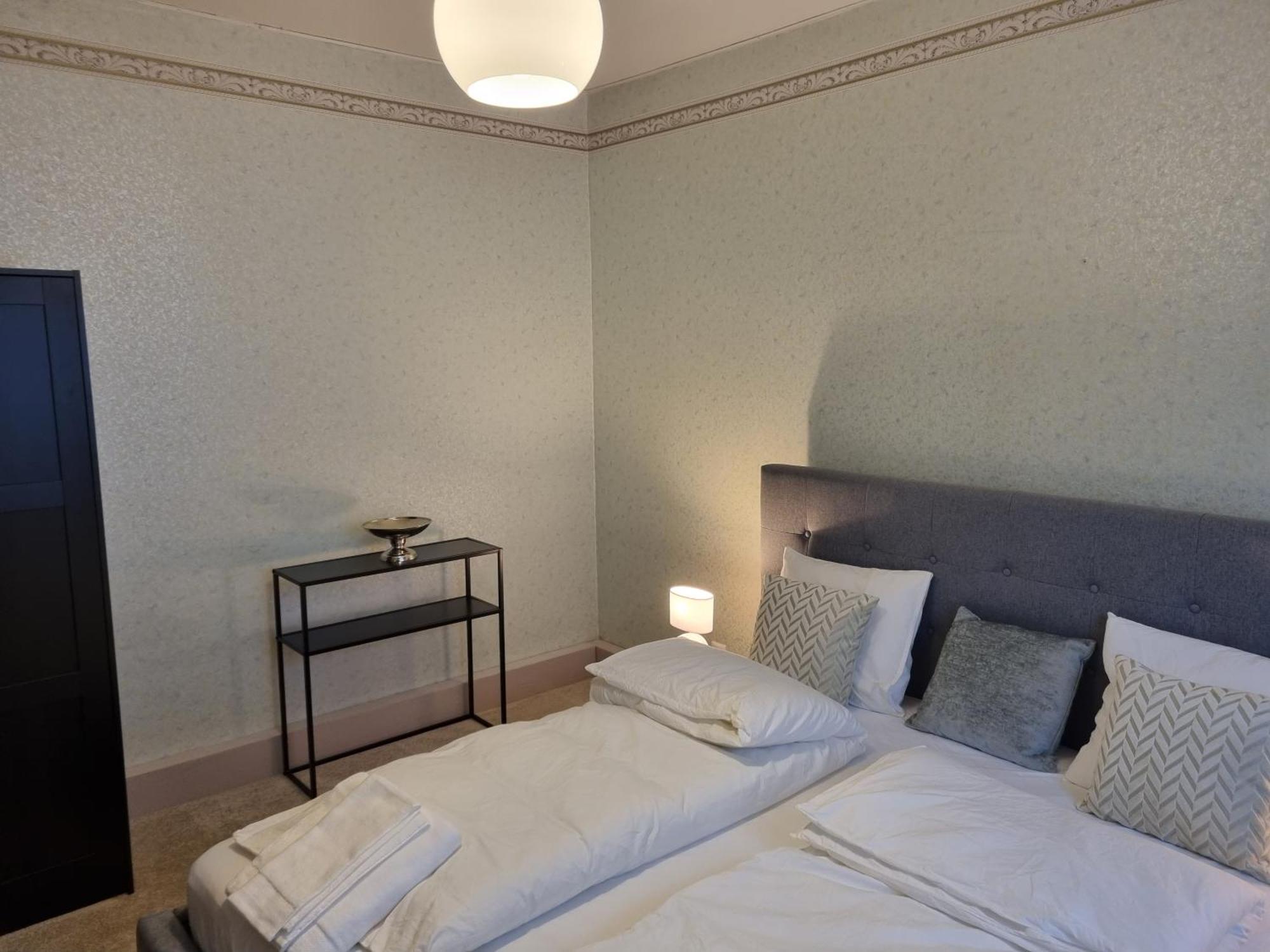 Villa With Private Sauna And Jacuzzi, 8 Min From Schloss Schoebrunn เวียนนา ภายนอก รูปภาพ